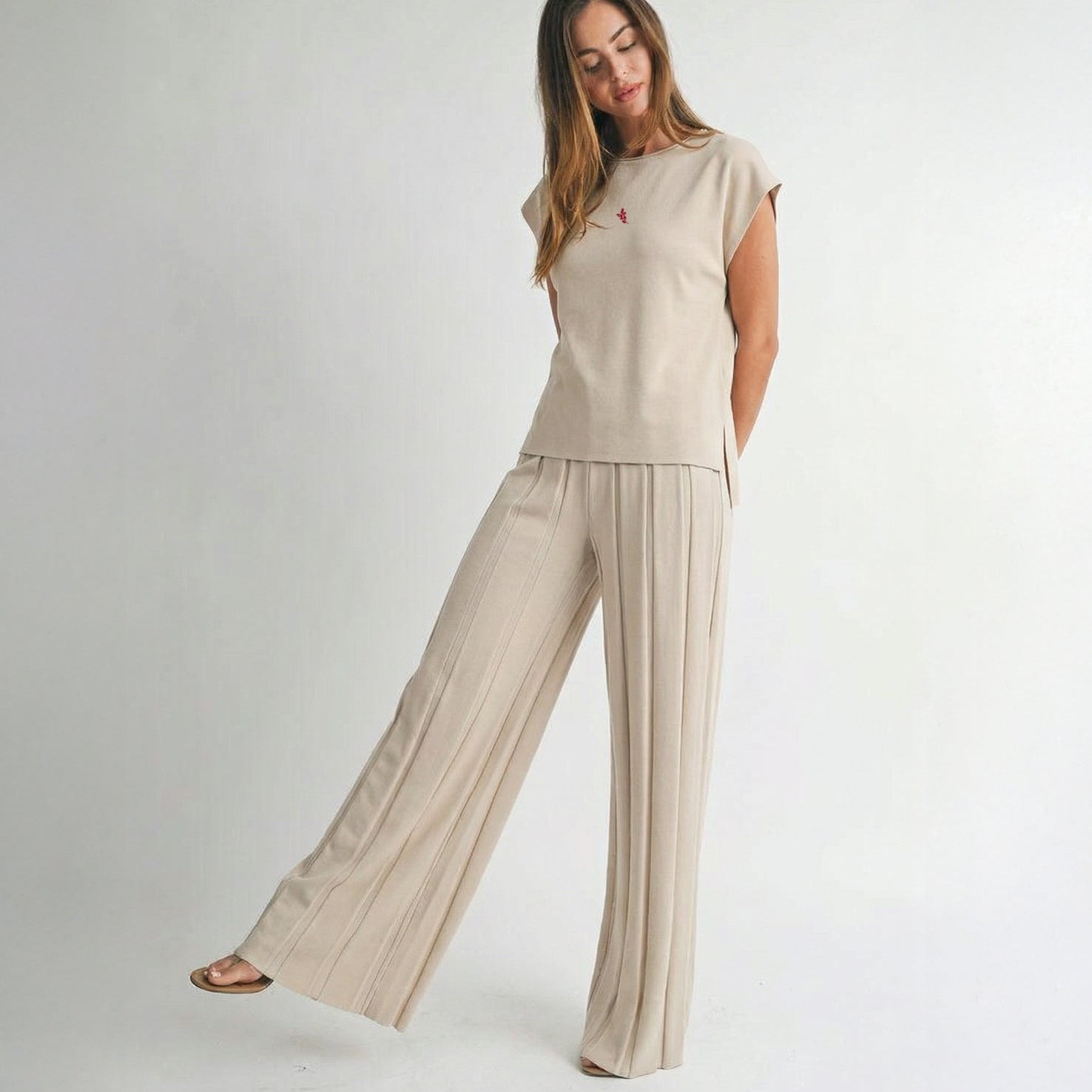 Beige - T-Shirt with Pants