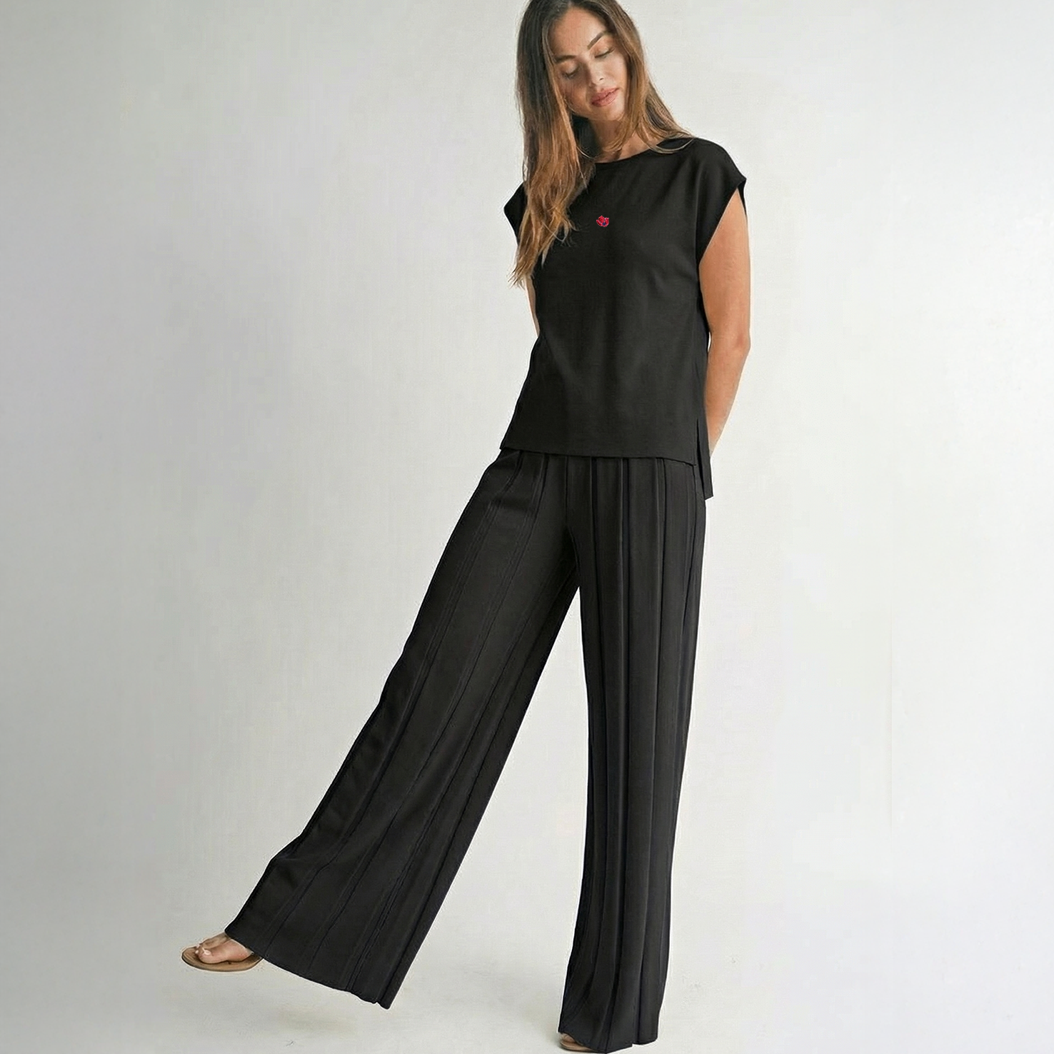 Black - T-Shirt with Pants